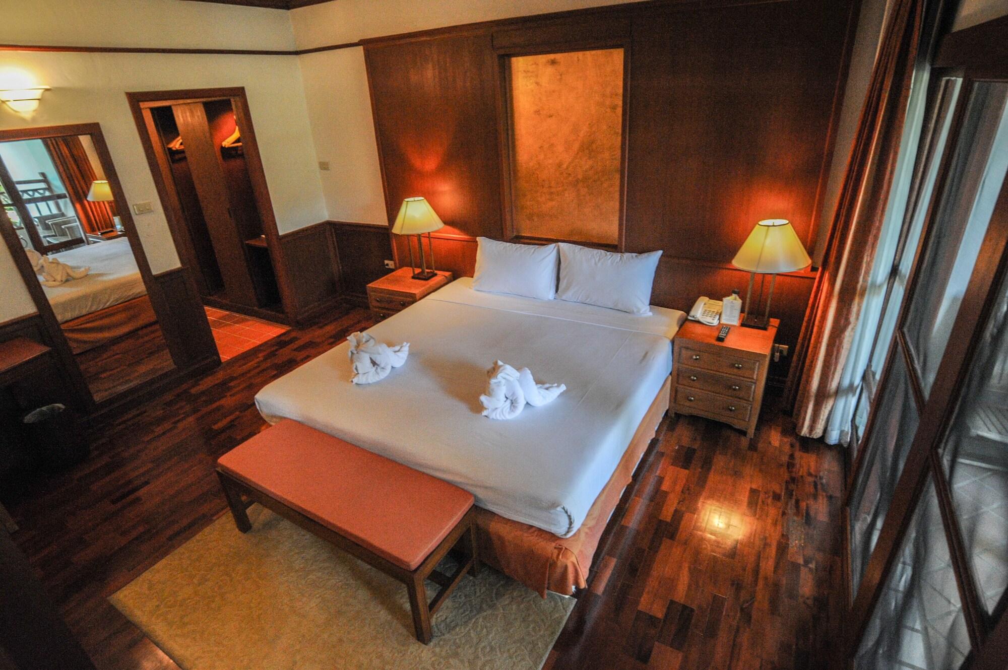 Suan Bua Hotel & Resort Ban Pong  Ngoại thất bức ảnh