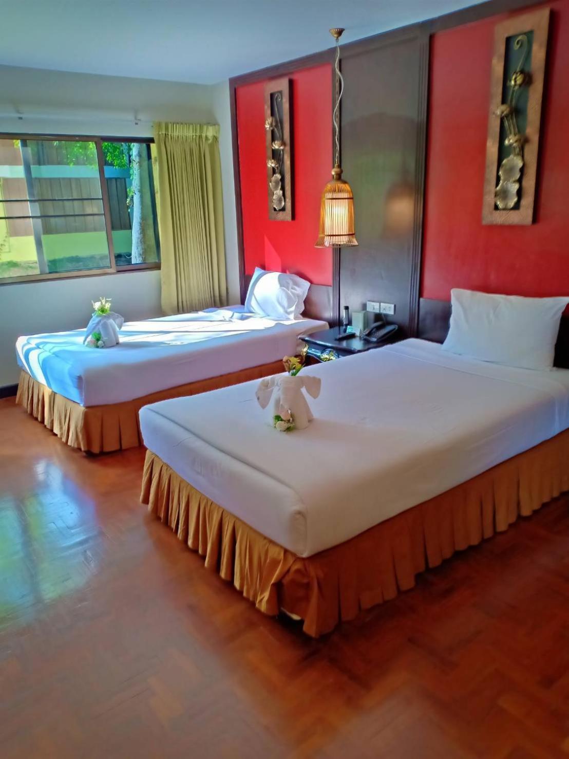 Suan Bua Hotel & Resort Ban Pong  Ngoại thất bức ảnh
