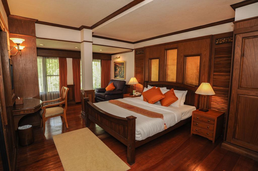 Suan Bua Hotel & Resort Ban Pong  Ngoại thất bức ảnh