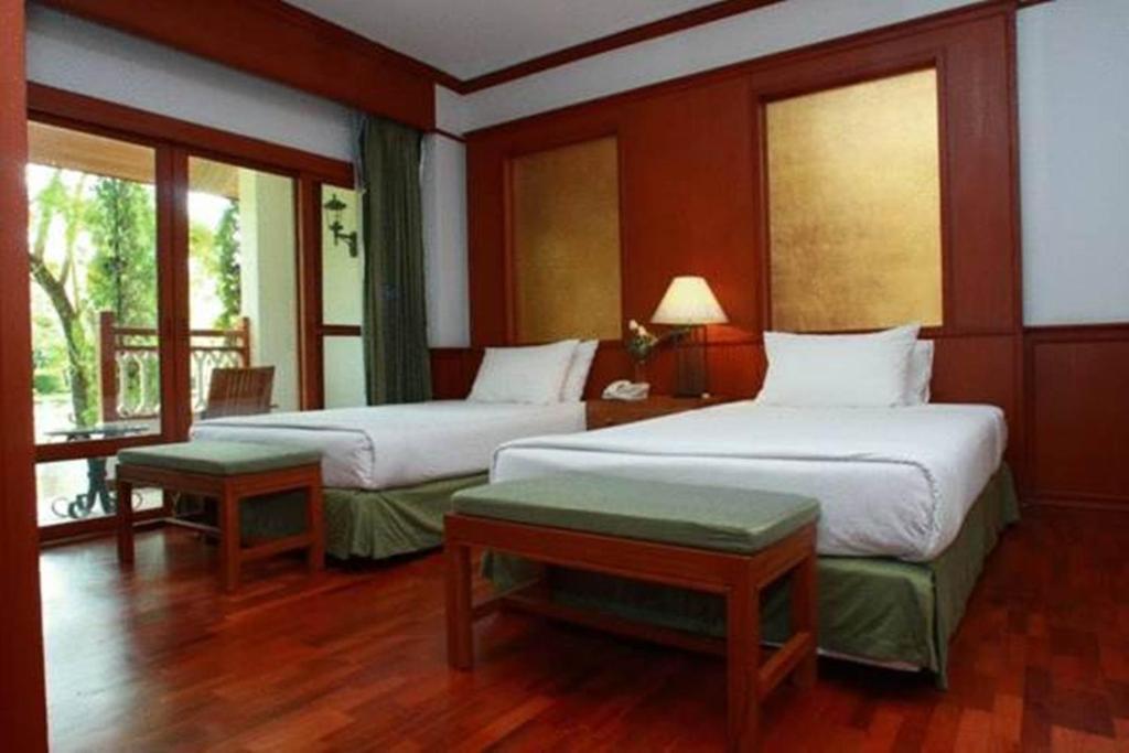 Suan Bua Hotel & Resort Ban Pong  Phòng bức ảnh