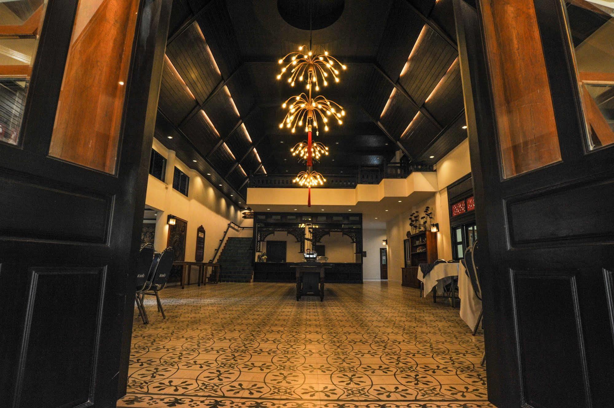 Suan Bua Hotel & Resort Ban Pong  Ngoại thất bức ảnh