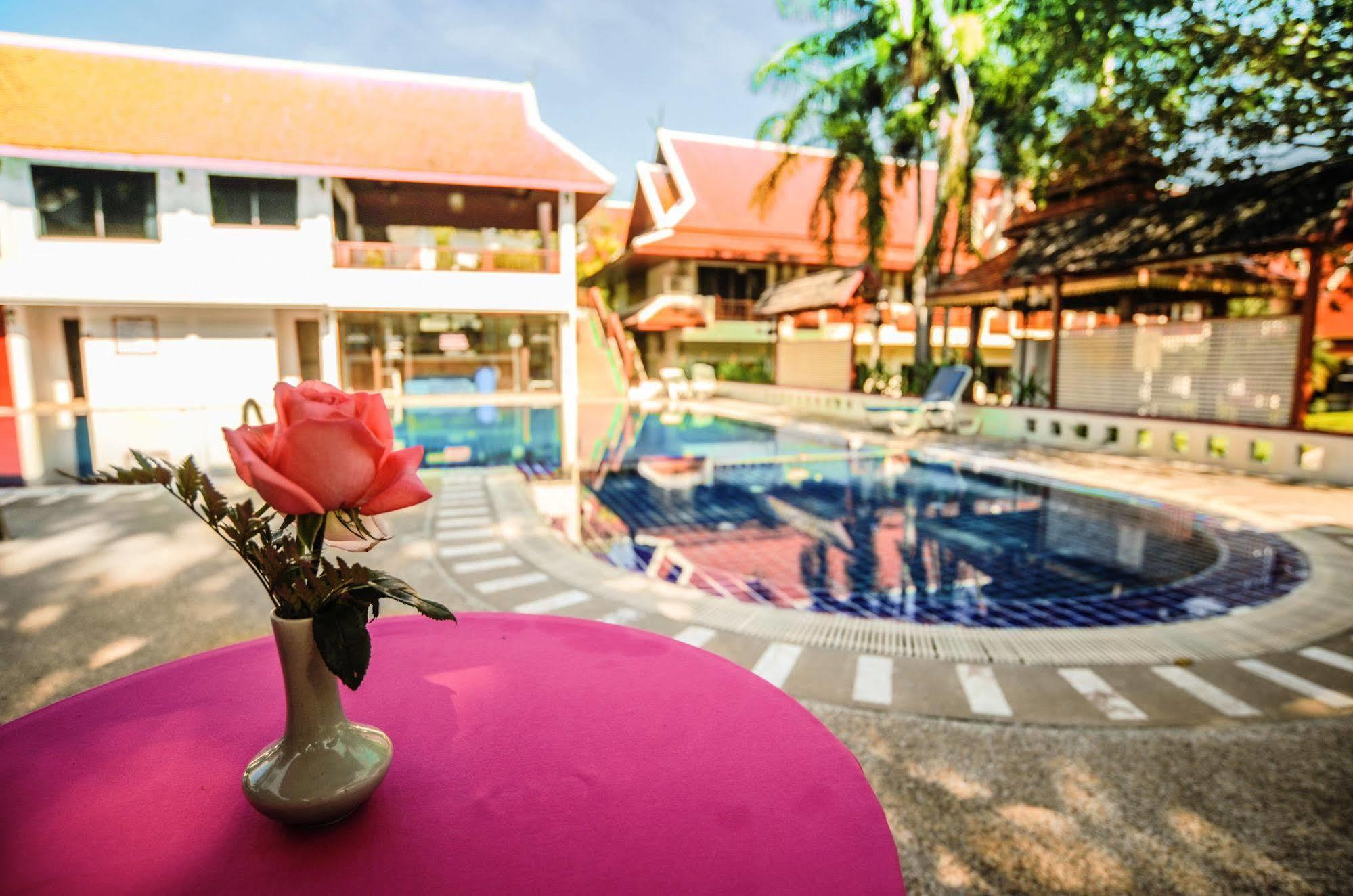 Suan Bua Hotel & Resort Ban Pong  Ngoại thất bức ảnh