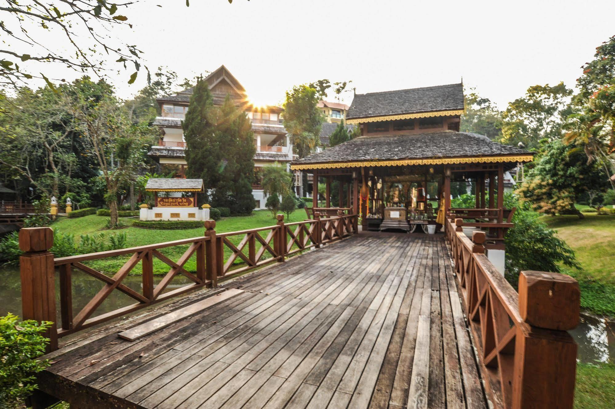Suan Bua Hotel & Resort Ban Pong  Ngoại thất bức ảnh