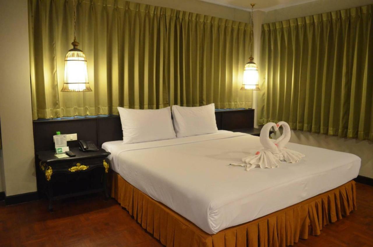Suan Bua Hotel & Resort Ban Pong  Ngoại thất bức ảnh